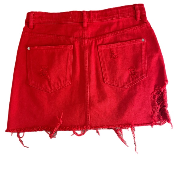 Zara Distressed Red Mini Skirt - Picture 2 of 5